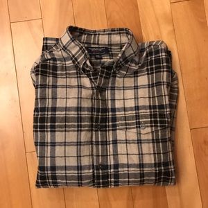 American Eagle men’s medium button down